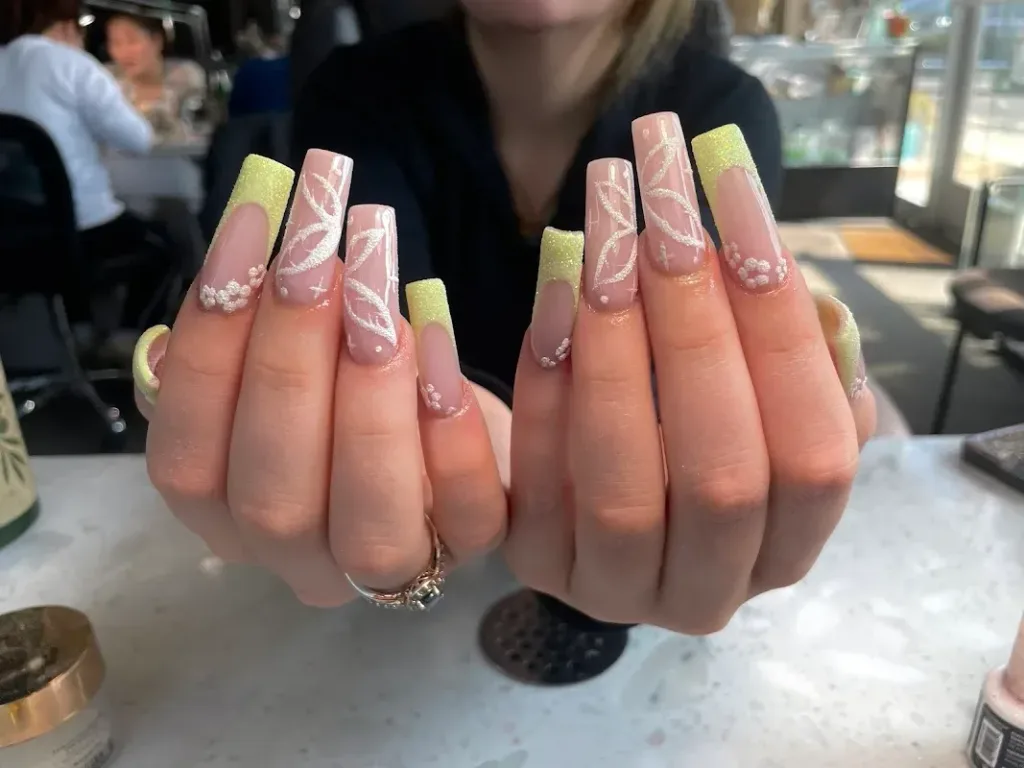 Top Nails Salon and Spa — Nail salon in Mankato